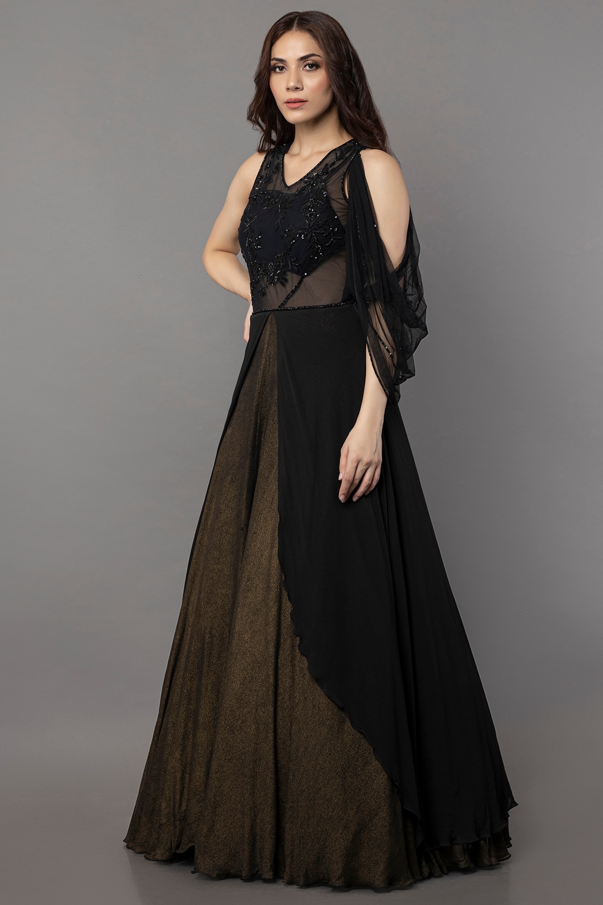Luxury Black and Gold Color Evening Dress – Qëndresa